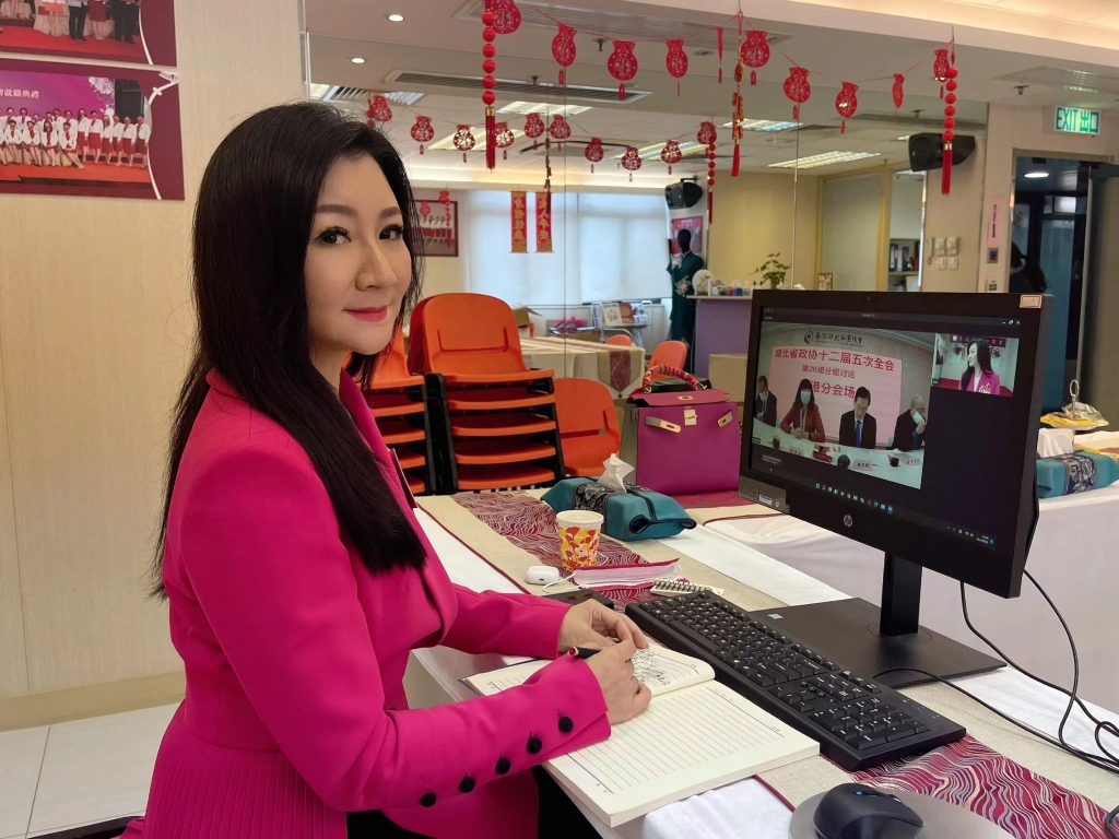 港区湖北政协委员、香港湖北社团总会副会长、香港岛妇女联会主席金铃 WechatIMG821