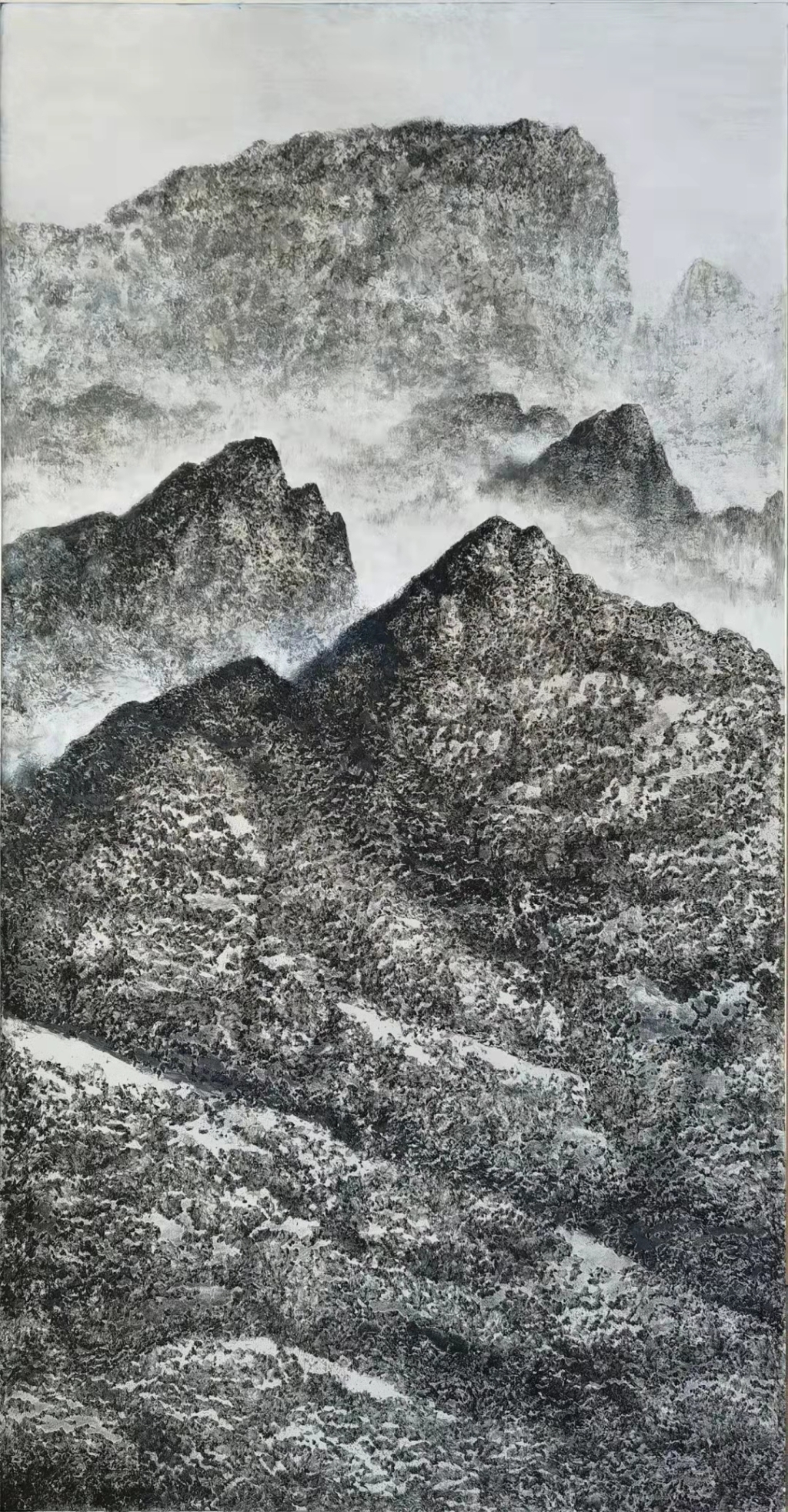 尹毅作品《雨後千山》