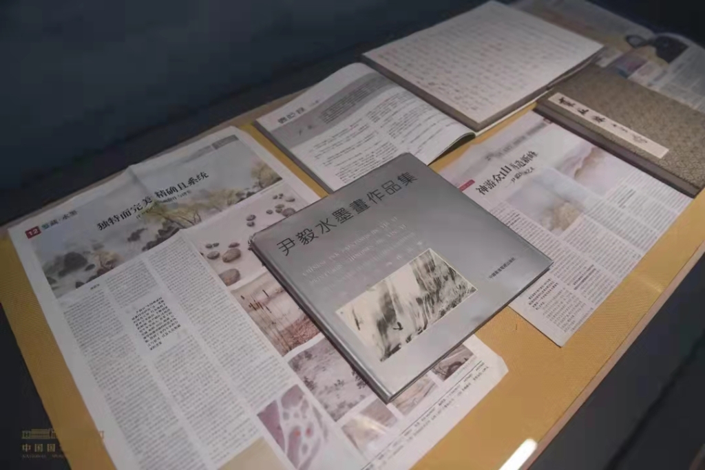 “藝術+科學——尹毅繪畫科研作品展”國博展廳