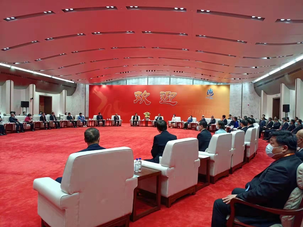 中共中央政治局常委、全國政協主席汪洋會見前來參加海峽論壇的新黨主席吳成典一行及臺灣各界嘉賓