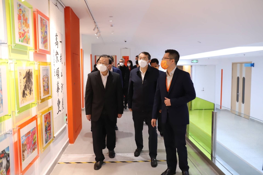 谭耀宗参观深圳培侨书院1