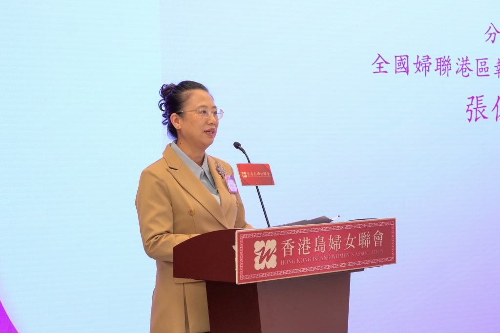 全国妇联港区执委、全国政协委员张佐姣⼥⼠