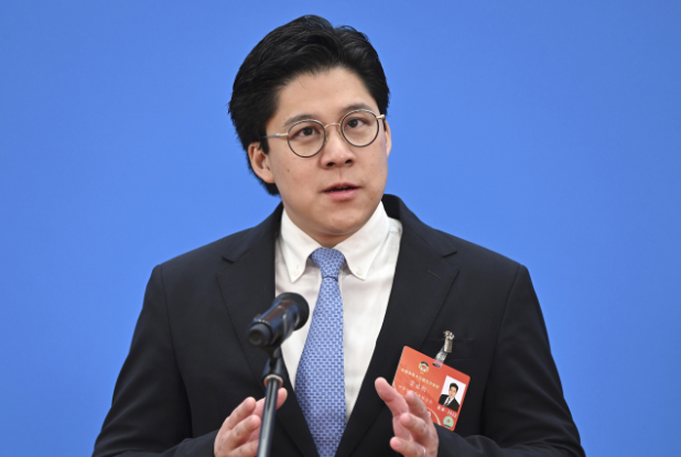 聚焦两会|霍启刚:全面准确、坚定不移贯彻“一国两制” 促港澳繁荣稳定