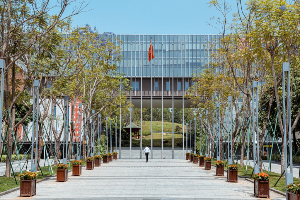 香港中文大學（深圳）自創立以來國際學術聲譽與綜合實力不斷攀升，已位居全國前列
