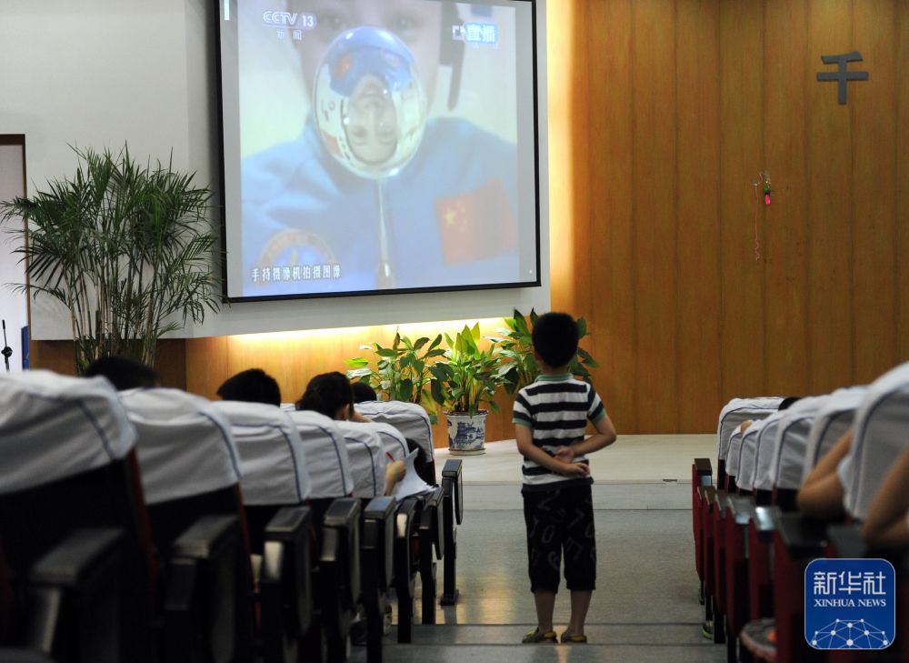 6bb577d2bad84fdb906e840c30aa0002