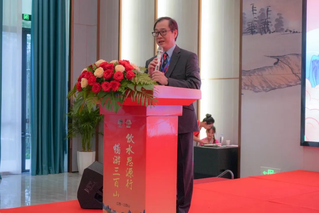 香港政府水务署职工会会务顾问孙名峰发言