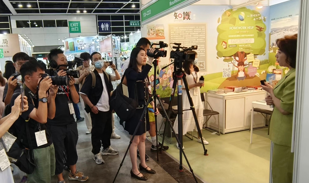 7427b38b3891a4509741c3bdcc4199aa