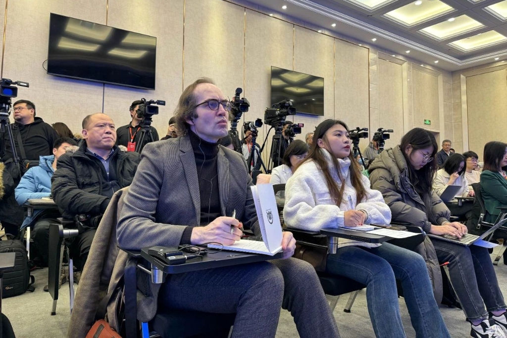 新疆两会记者会