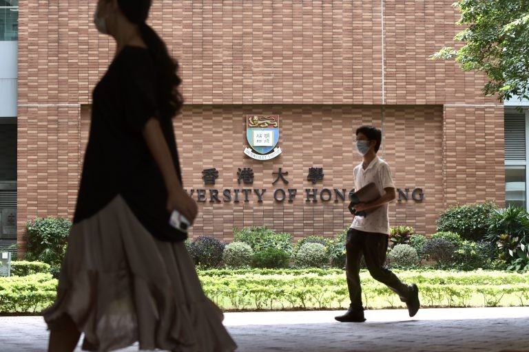 202401053677d077eb27