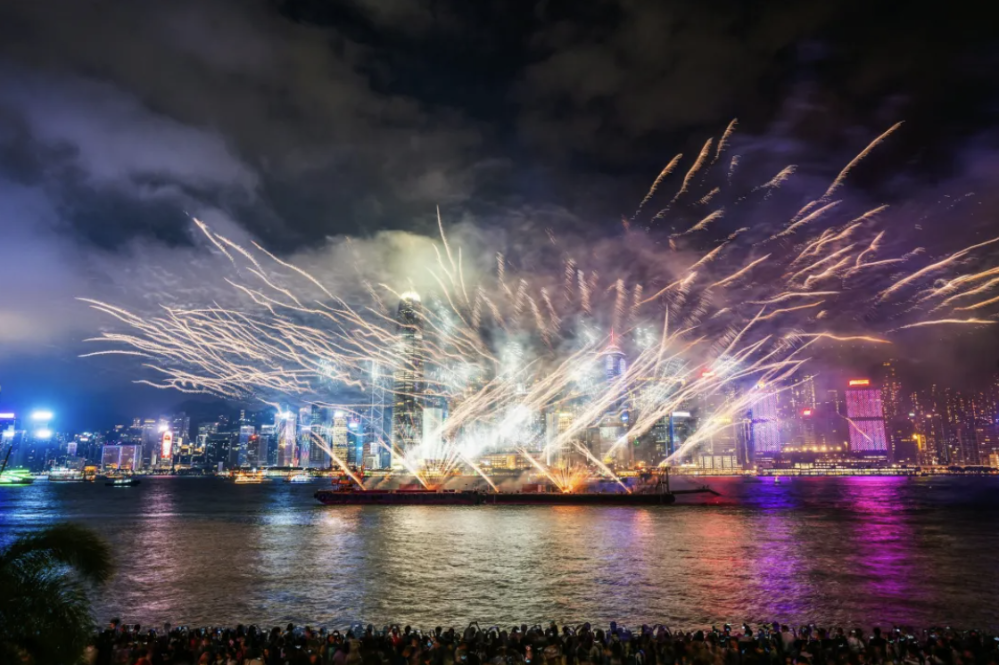 香港五一放煙花,再也不用人擠人