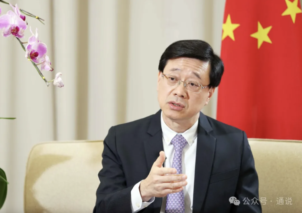 奮力追時間的特首